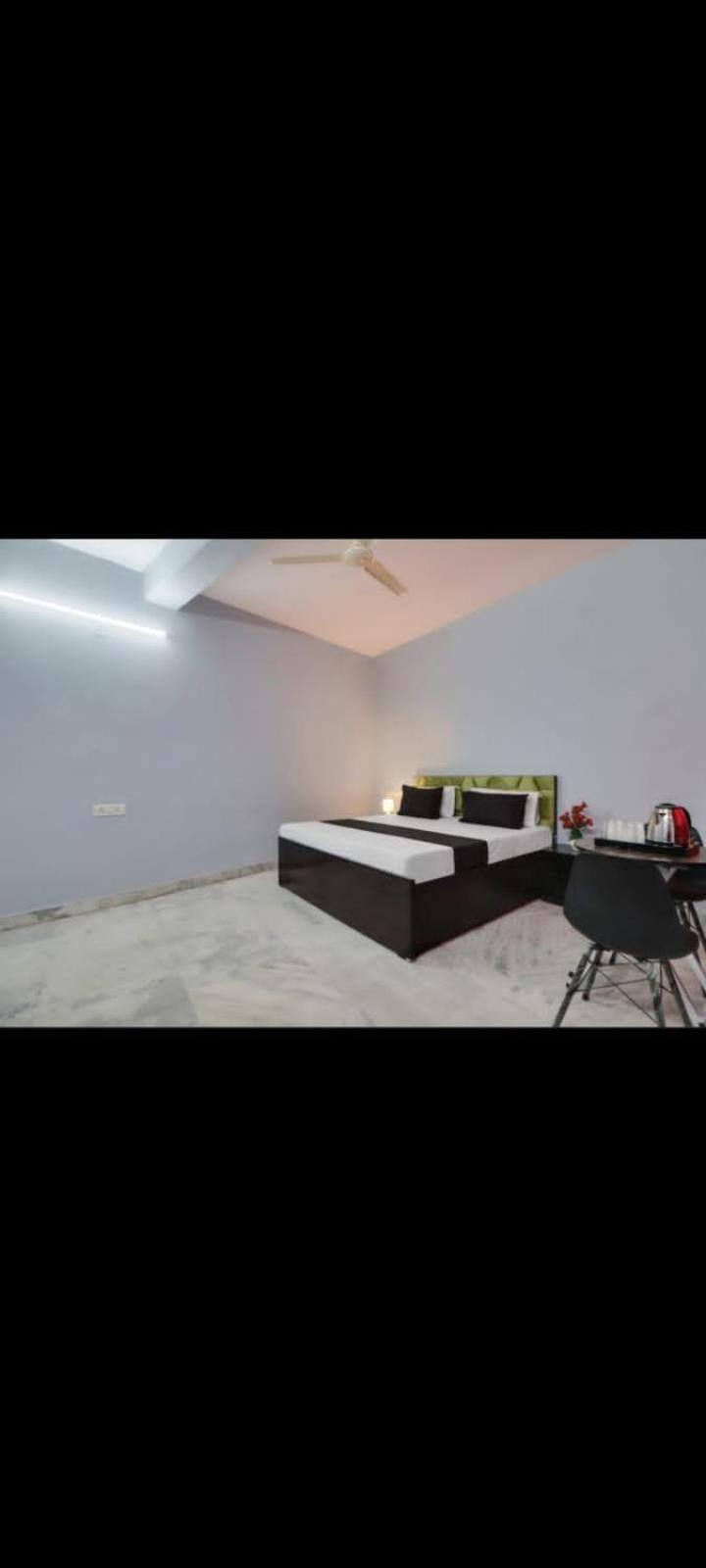 Hotel Day Night Inn New Delhi Extérieur photo